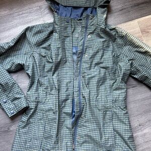 L.L. Bean Olive and Navy Houndstooth Rain Jacket